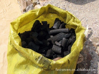 求購優(yōu)質(zhì)雜木炭，價(jià)格1800元以下，環(huán)保達(dá)標(biāo)，歡迎聯(lián)系